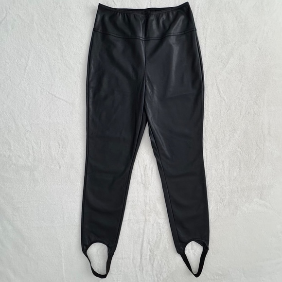 NWOT WeWoreWhat Vegan Leather Stirrup Legging Black Size M - Picture 6 of 16